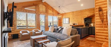 Televisión y chimenea