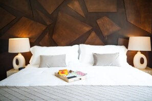 3 chambres, coffre-fort, bureau, fer et planche à repasser