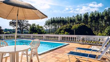 Outdoor pool, pool umbrellas