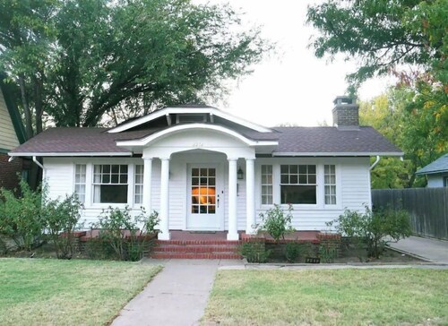 Pet-Friendly Craftsman Home w/ Fenced Yard, Garage, in Central Amarillo