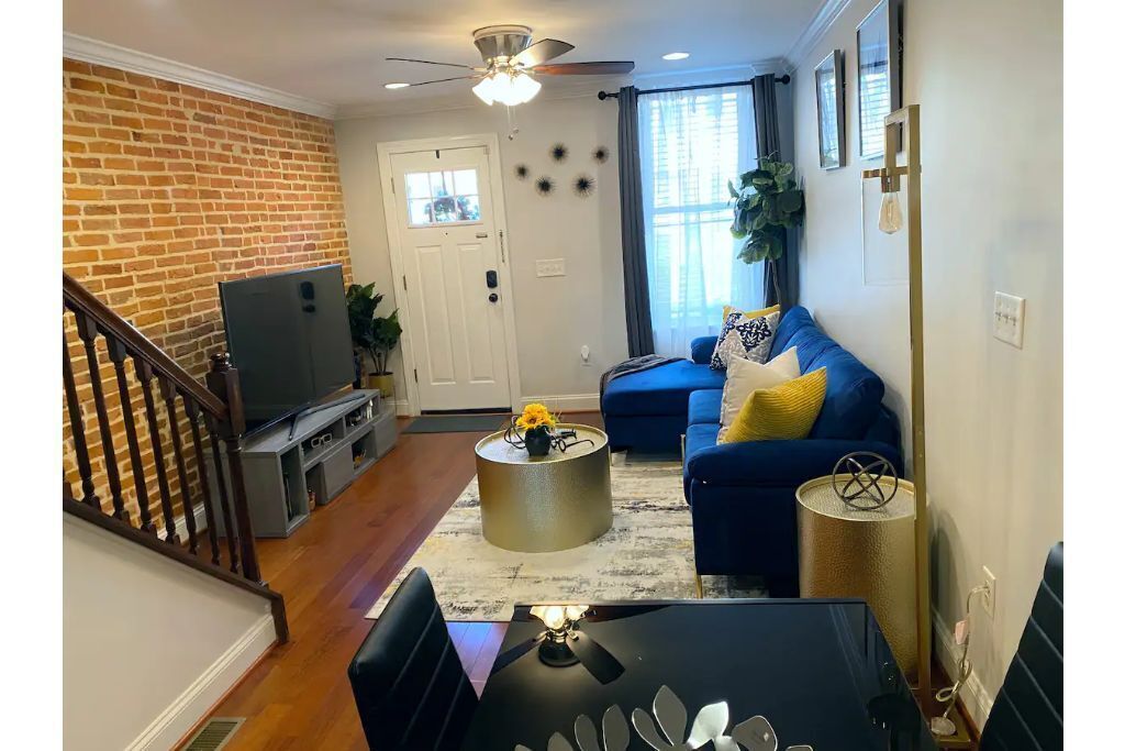 Beautifully decorated Federal Hill home w/ rooftop