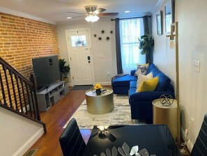 Smart TV - Beautifully decorated Federal Hill home w/ rooftop (Baltimore)