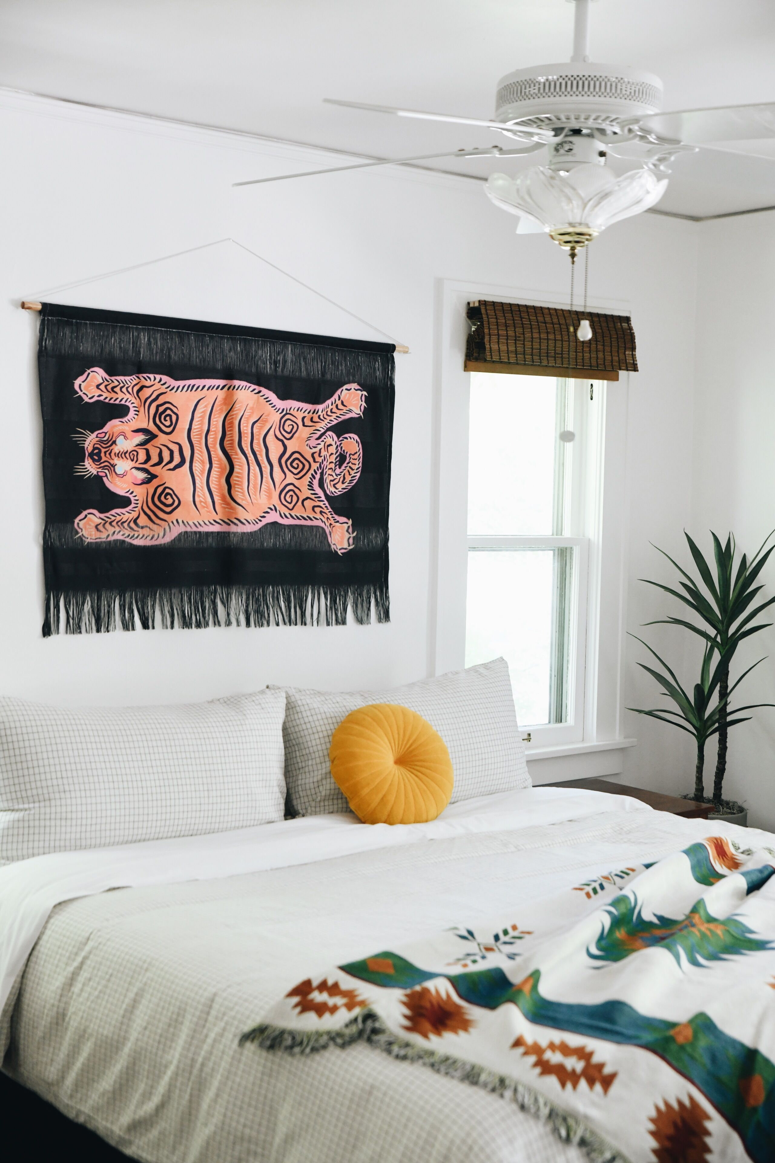 120”Screen! King Bed! Luxe Design Near The Plaza