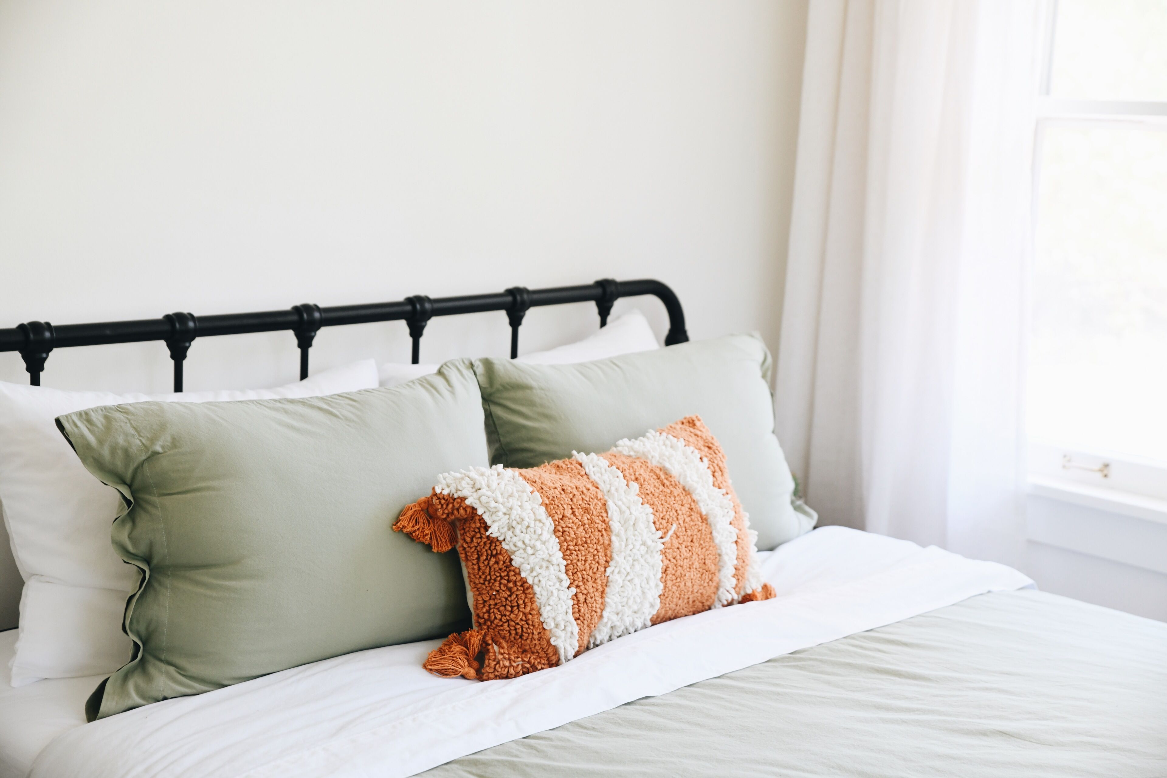 120”Screen! King Bed! Luxe Design Near The Plaza