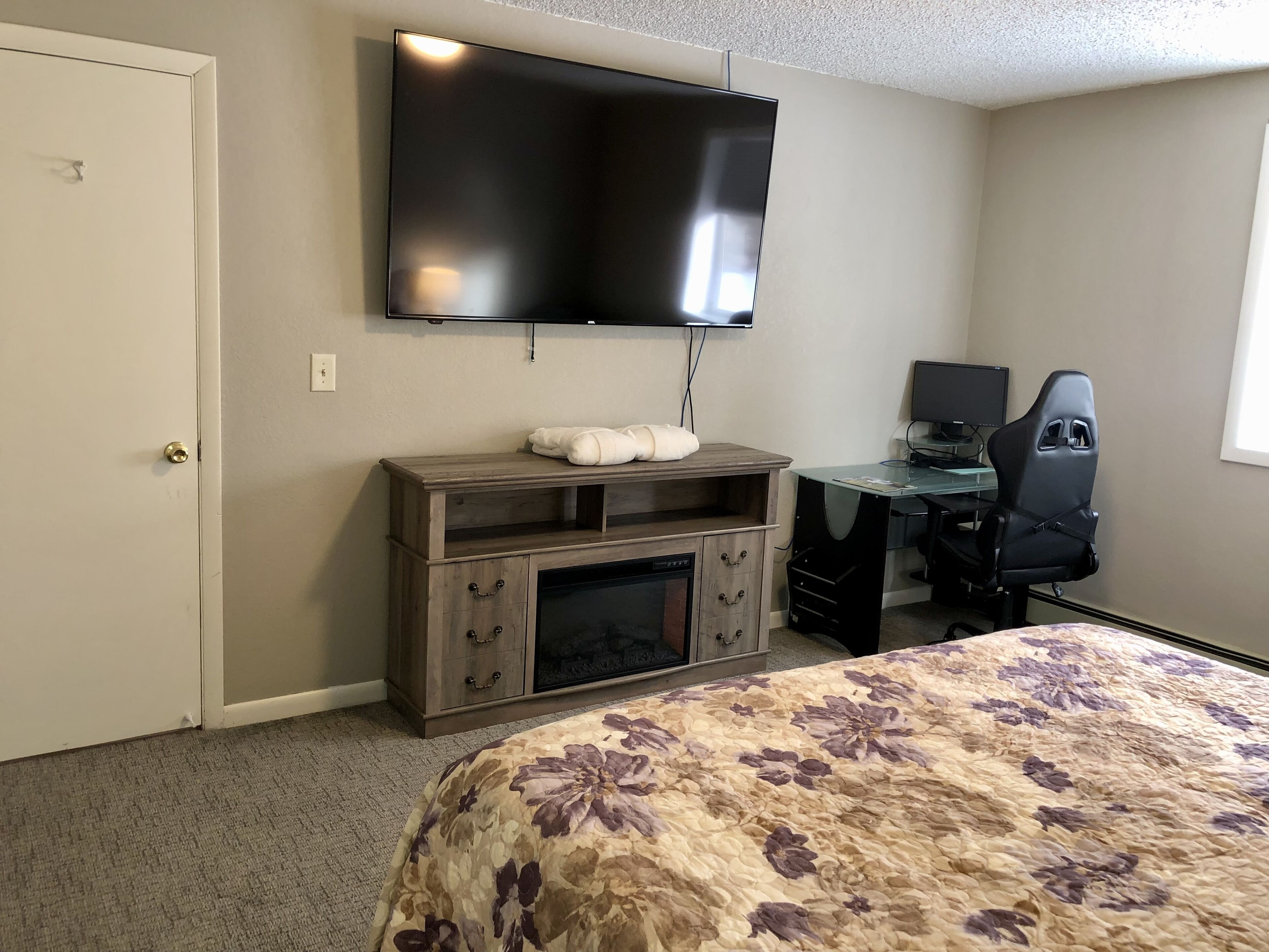 Downtown Granby Retreat & Spa