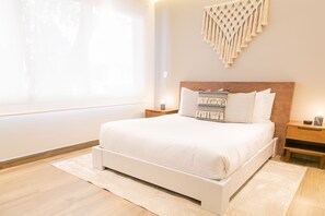 Apartment | 1 bedroom, premium bedding, down comforters, in-room safe
