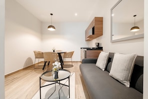 Smart TV 43 pulgadas con canales de televisión vía satélite, televisión