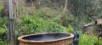 Beautiful Spacious Apartment Set Amongst Botanical Gardens with a Spa