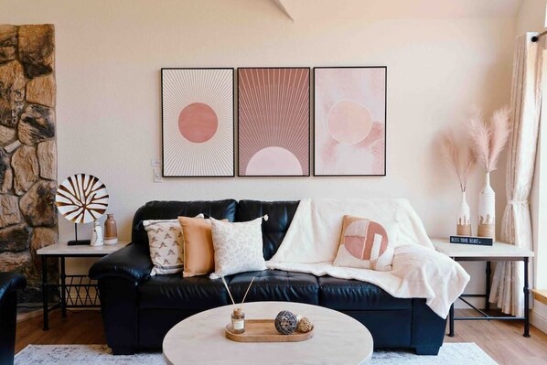 TV, fireplace, Netflix, streaming services