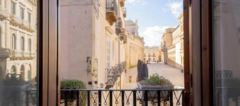 Lovely apartment in the heart of Ortigia.