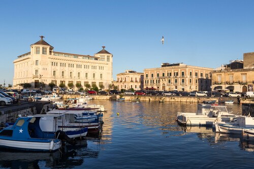 Lovely apartment in the heart of Ortigia.