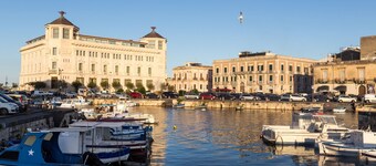 Lovely apartment in the heart of Ortigia.