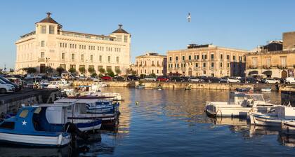 Lovely apartment in the heart of Ortigia.