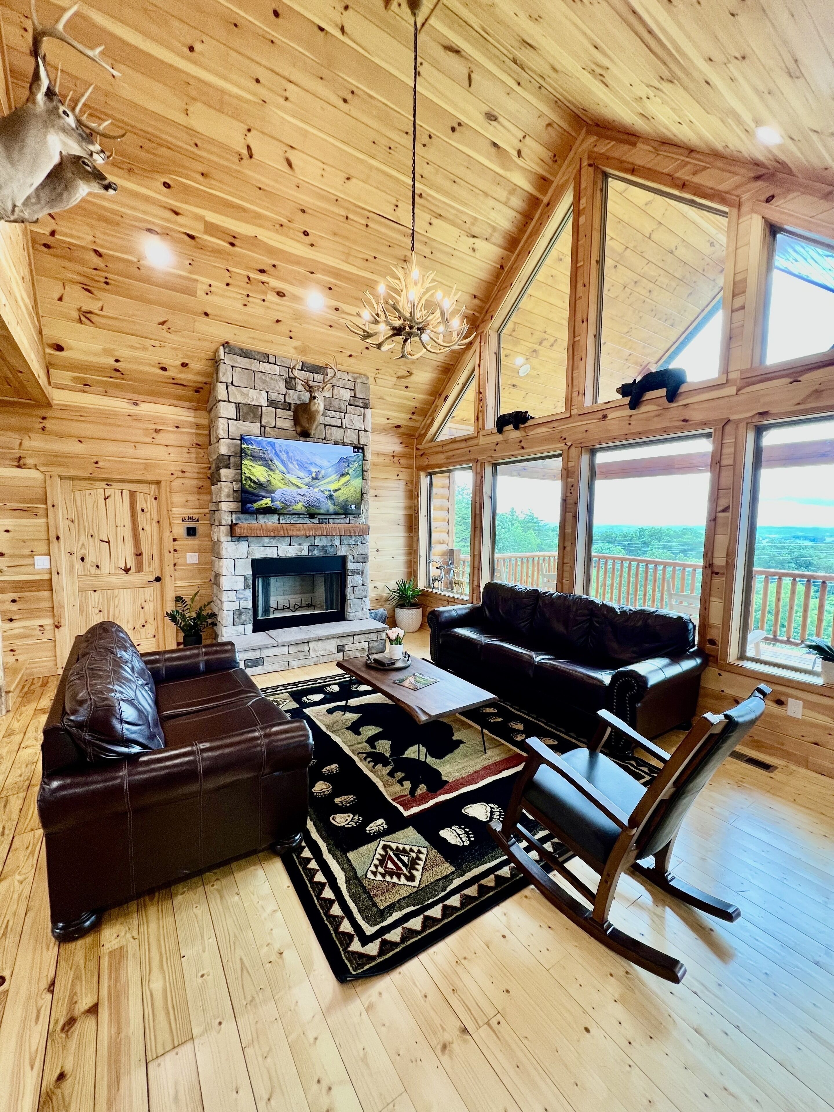 The HEAVENLY VIEW, Huge Mountains ⛰ Wheelchair Accessible