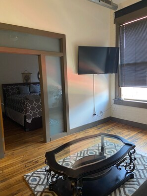 2 bedrooms, iron/ironing board, free WiFi, bed sheets - Central Located Near VCU -2 Beautiful Suites (Richmond)