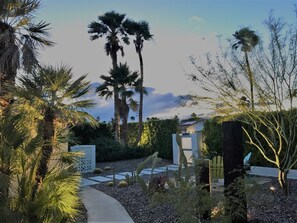 Property grounds - Palm Springs Gem (Palm Springs)