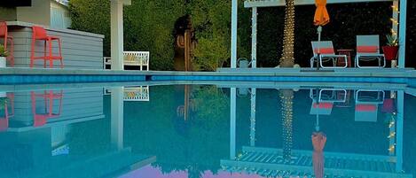 Outdoor pool, a heated pool