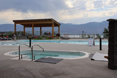 Beautiful, custom condo with panoramic views of the lake