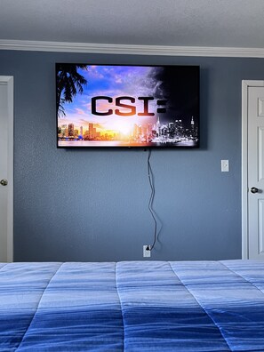 4 bedrooms, iron/ironing board, free WiFi, bed sheets