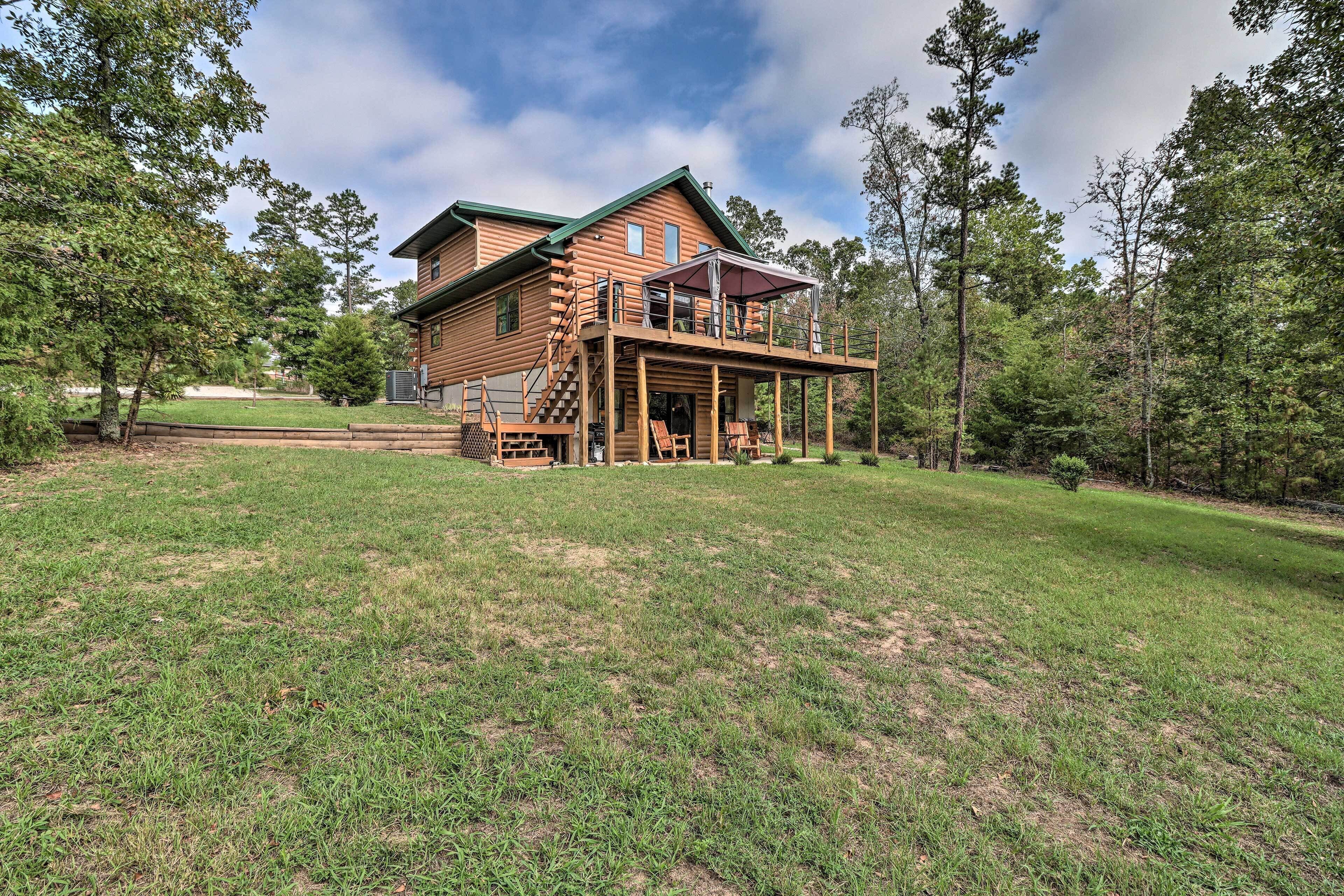Rural Wooded Cabin Near Trophy Trout Fishing!