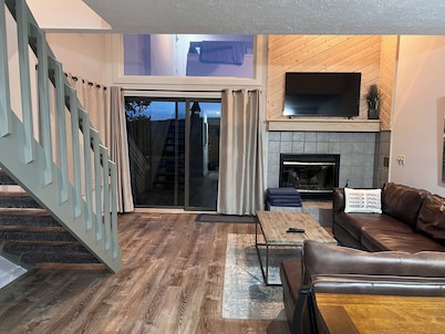 Fantastic view of The Highlands! Comfortable 2-bedroom w/loft condo. Come relax.