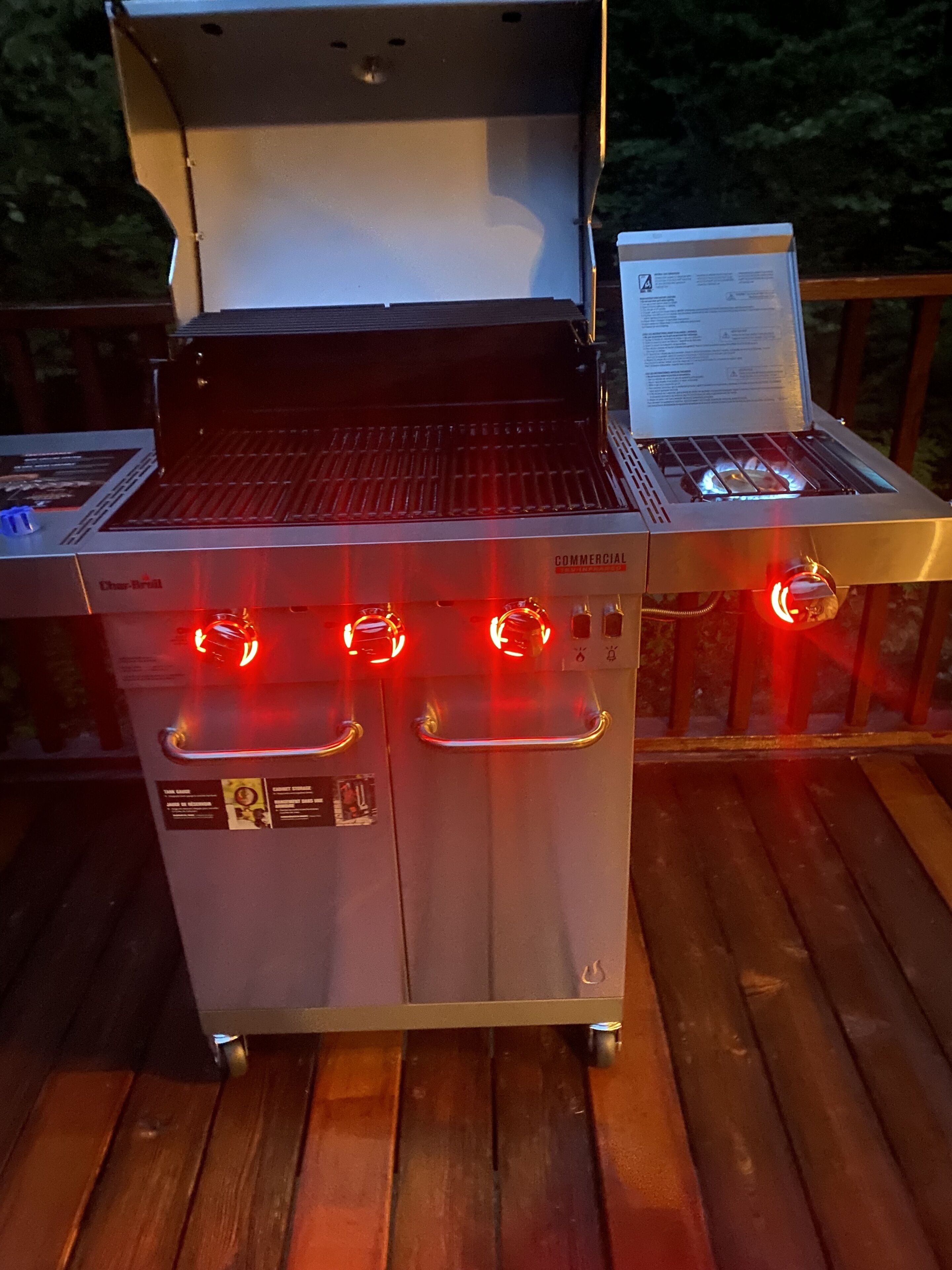 Beautiful cabin in the woods - stunning foliage and close to 3 mountains
