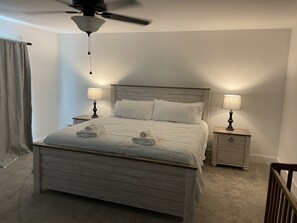 3 chambres, rideaux occultants, lit parapluie, Wi-Fi gratuit