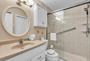 Unclassified image, 5 of 45, button