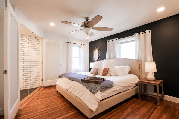 3 bedrooms, desk, free WiFi, bed sheets