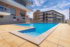 Pool - Bright Apartment with Pool in Portimão | 5 Min Walk to the Beach by Lisbeyond (Portimão)