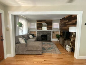 Smart TV y chimenea