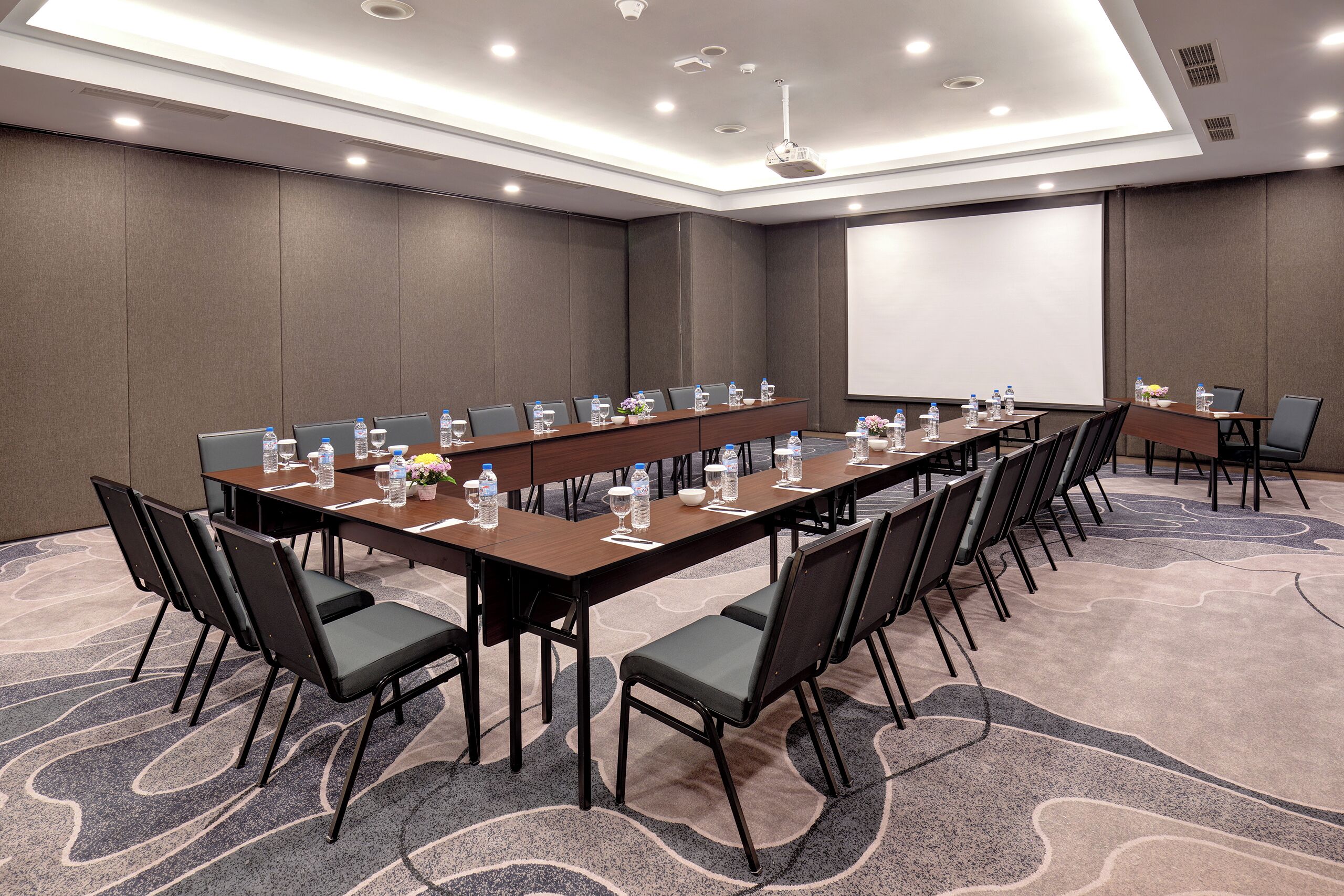 Meeting facility