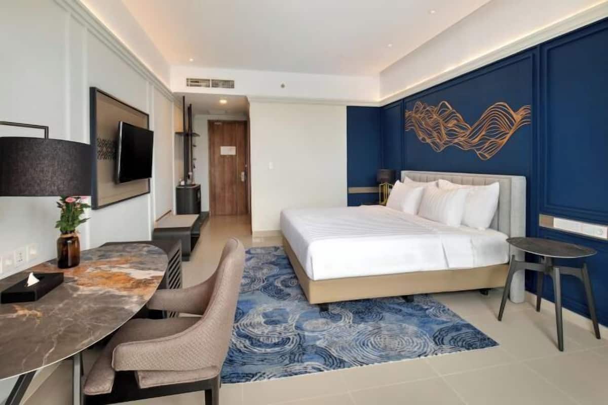 Premium bedding, down duvets, memory-foam beds, minibar