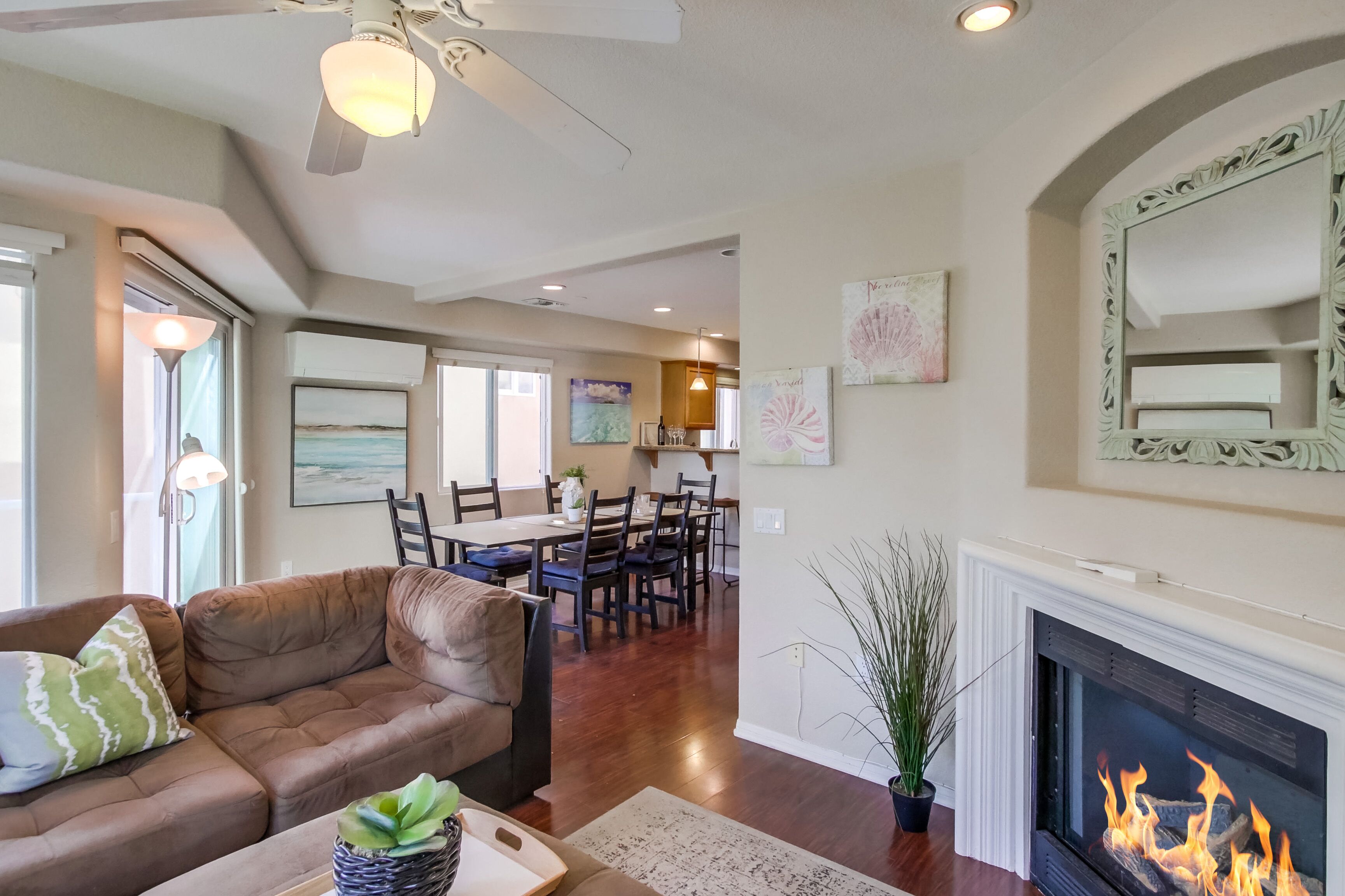 3 Level House ☆ 3 Patios ☆ Ocean View Sky Deck