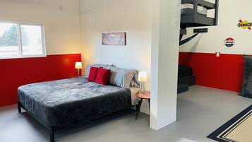 1 bedroom, travel cot, free WiFi, bed sheets