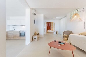 Interior - Casa del Mare Blu - Seaview apartment with pool (Tertenia)