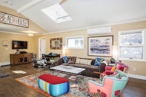 Smart TV, fireplace, video games, books