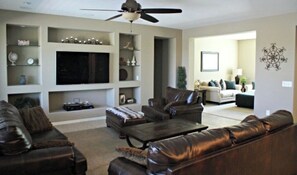 Smart TV, books, stereo, printers - Spacious home w/heated pool, spa. Close to sport complexes (Peoria)