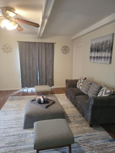 Close to club Faces, Address, and Turkey leg hut