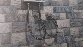 Hand-held showerhead