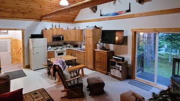 TV connectée, cheminée, lecteur de DVD