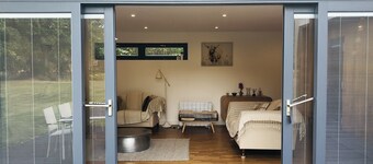 Countryside Annex- Sleeps 2, Free Parking & Garden