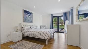 1 chambre, fer et planche Ă repasser, Wi-Fi, draps fournis