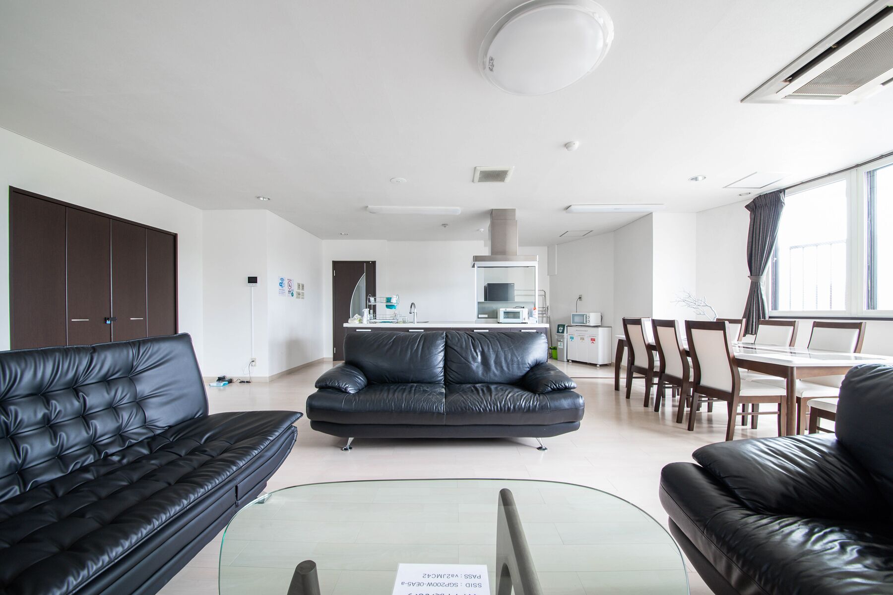 Foto - ROADSIDE House