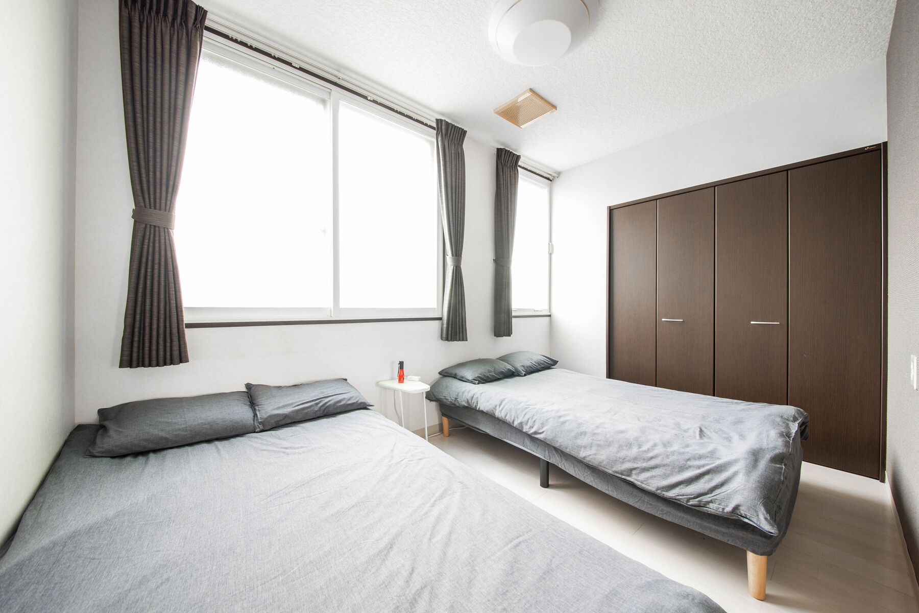 Foto - ROADSIDE House