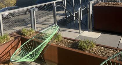 Water front 2 BEDROOM Condo w/balcony city views (FAMILY/PET FRIENDLY)