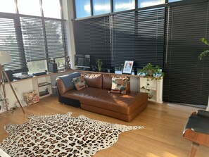 智能电视、电子游戏、电脑显示器、打印机