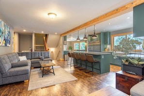 TV, fireplace, offices