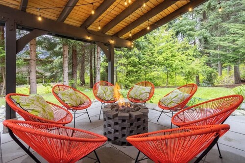 Whistler lodge with hot tub & cinema