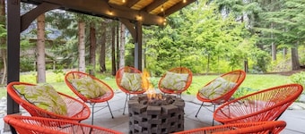 Whistler lodge with hot tub & cinema